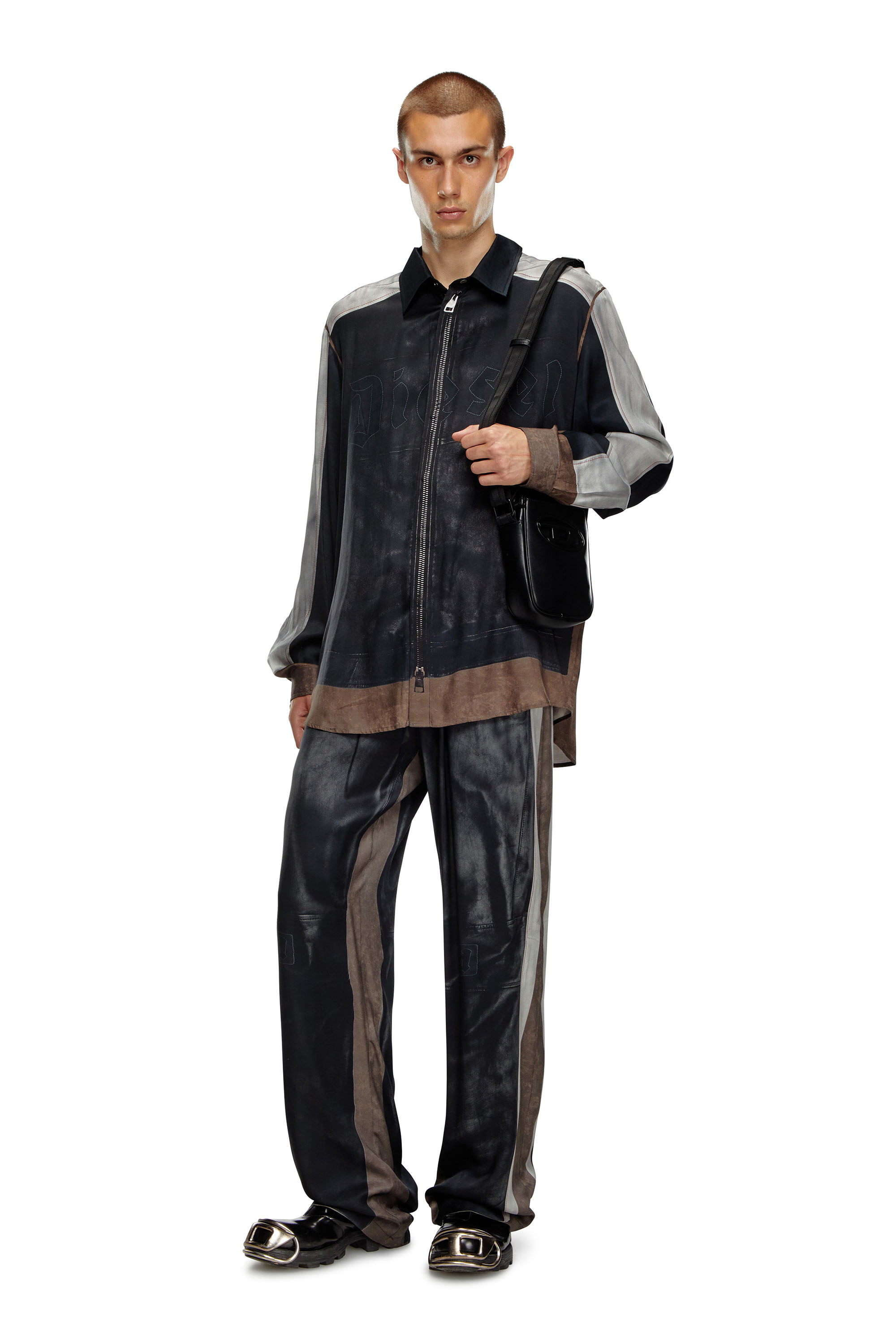 Diesel - HOLI-D CROSSBODY, Male's Holi-D-Crossbody bag in PU and neoprene in ブラック - 2